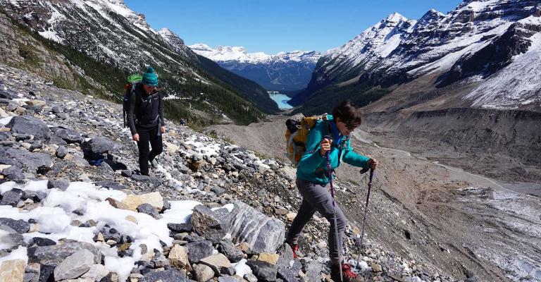 2 people mountain climbing